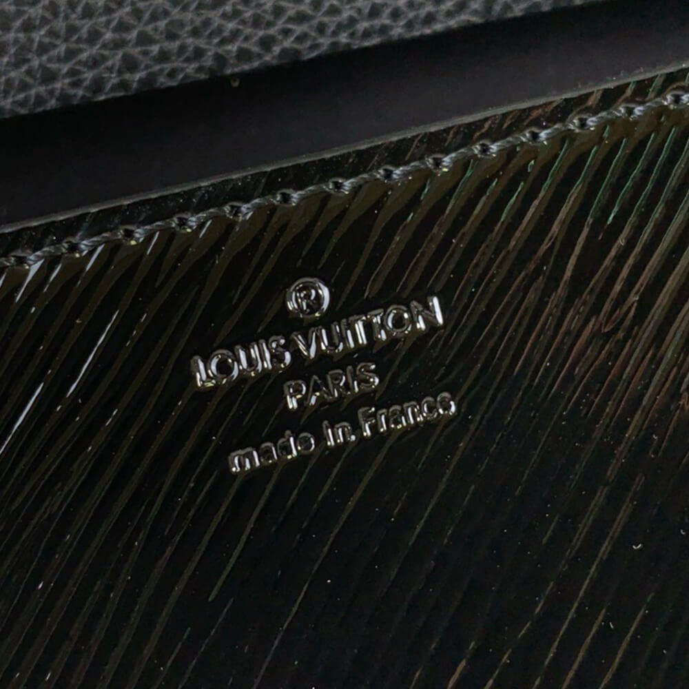 LV Pochette Louise