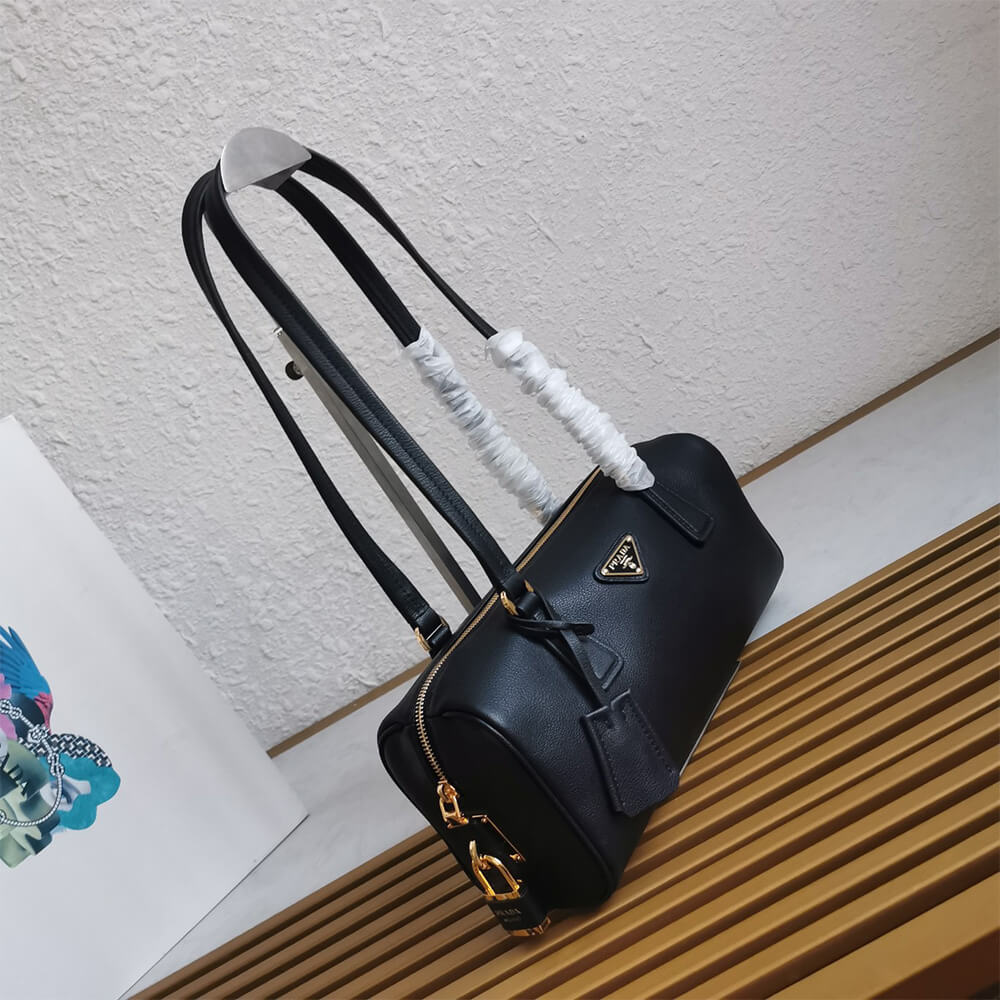 Prada Medium leather top-handle bag with padlock(high-end grade)